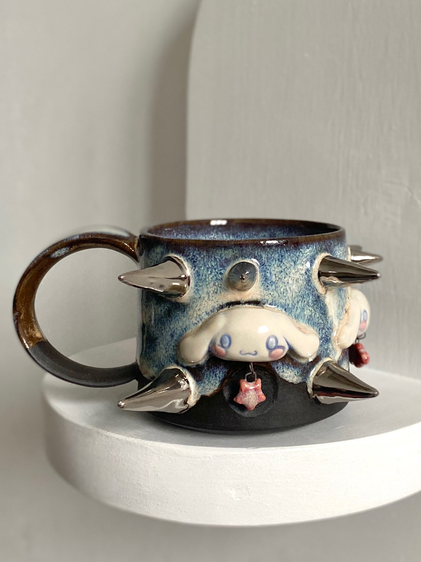 *SECOND* Cinnamon Roll Charms Mug